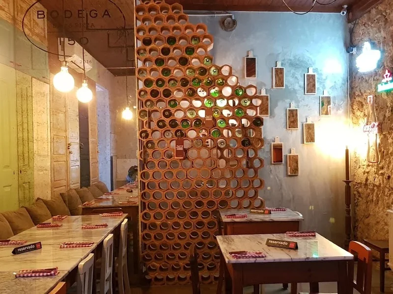 Bodega 150 * Bar & Pizza *