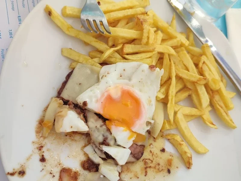 100 Pratus White Sand Club