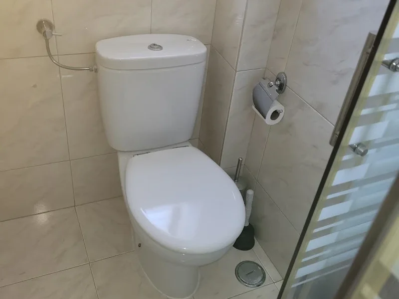 Cozy room near Metro and Airport