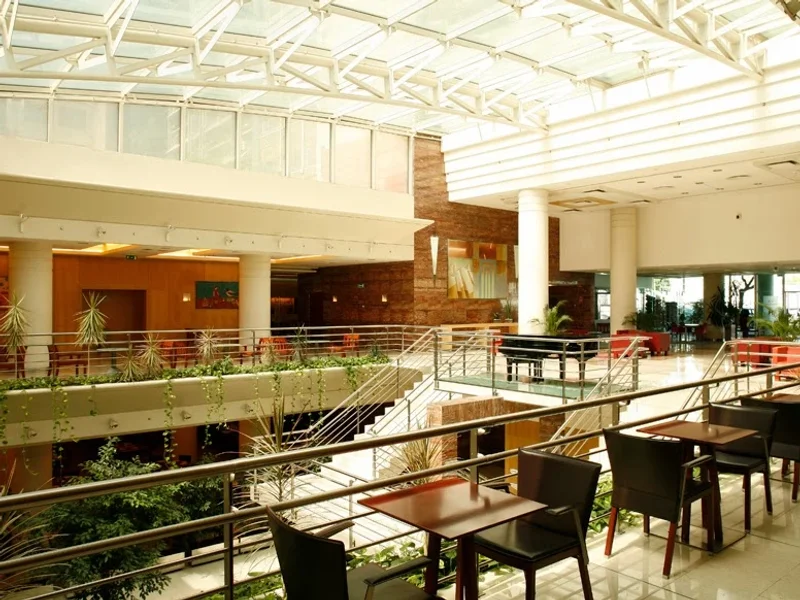 VIP Executive Entrecampos Hotel & Conference