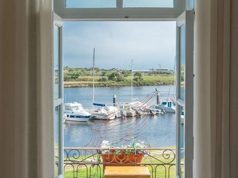 Naval Guest House & Restaurante Bistrô