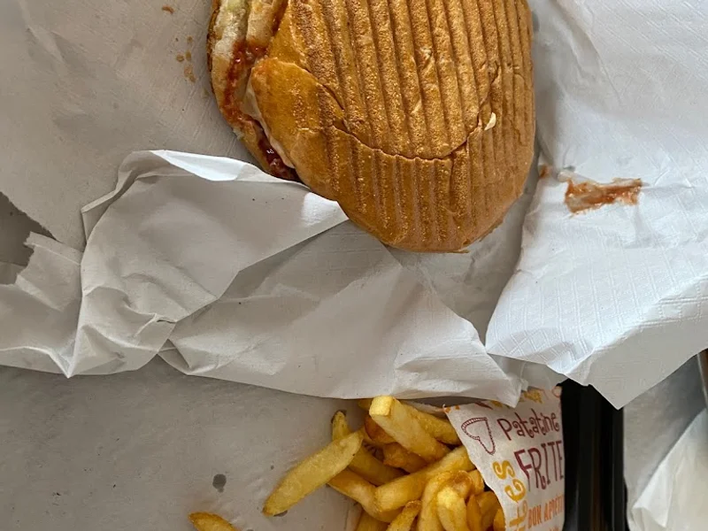 Nico's Burguer - Santo António