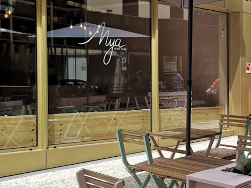 Brunch - Mya Petit Café