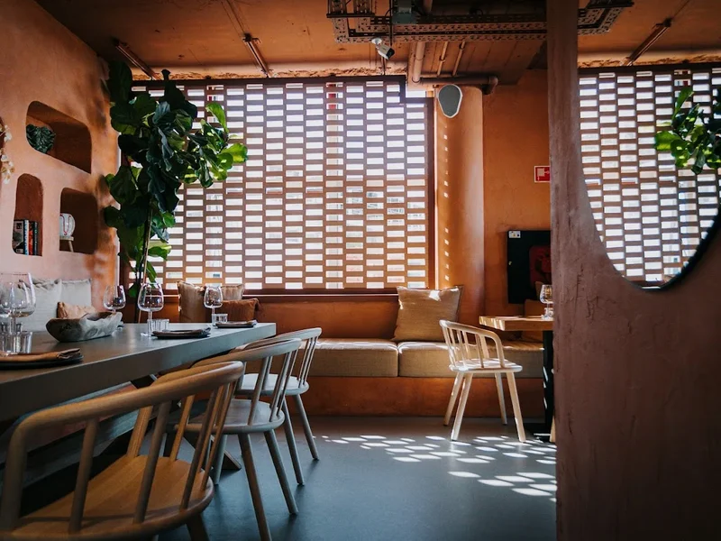 Three House Restaurant & Cocktail Bar