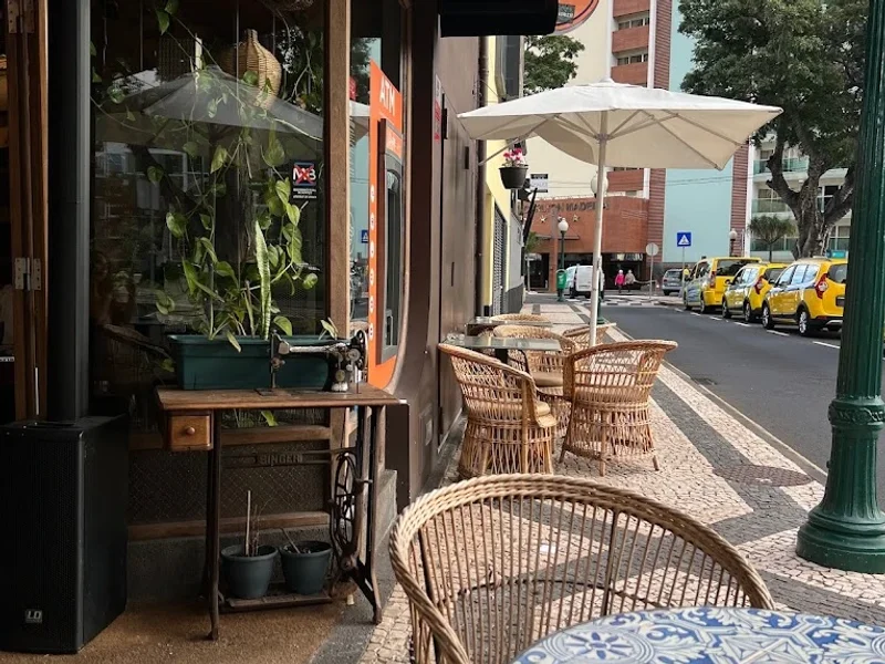 TRAP music bar (brunch)