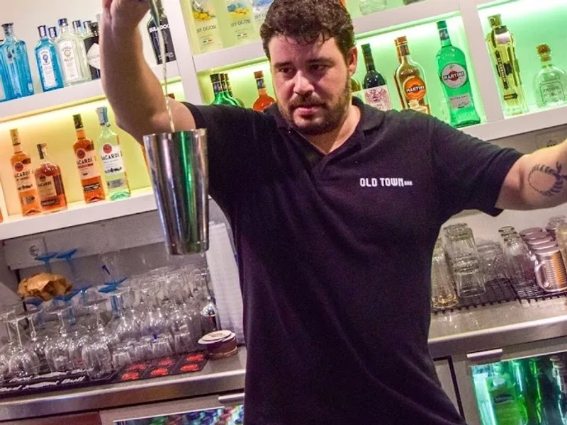 Old Town | Bar & Lounge |