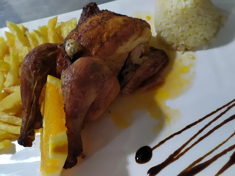 Restaurante petisqueira O Carola