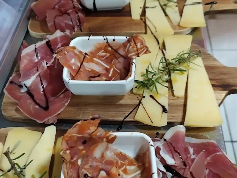 Restaurante petisqueira O Carola