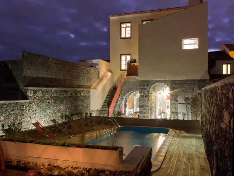 Azorean Urban Lodge
