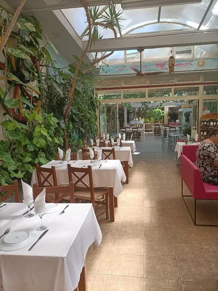 Restaurante Sol E Jardim