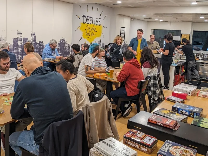 Defuse - Snackbar & Games