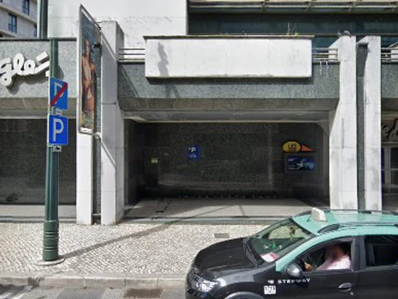 Praça de Táxis - El corte inglês