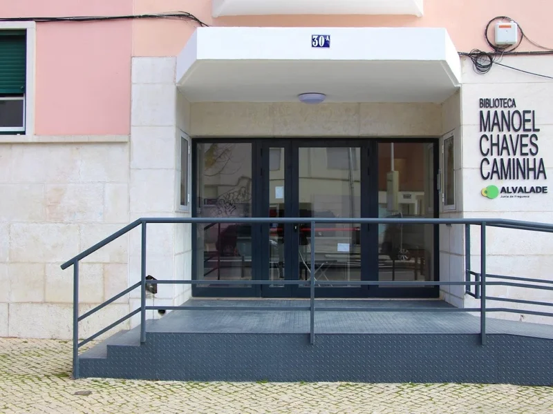 Biblioteca - Junta De Freguesia de Alvalade