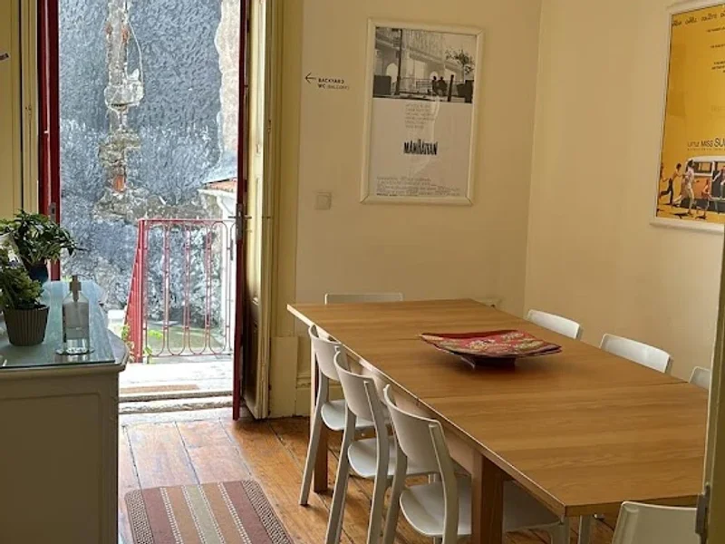 Canvas Atelier Hostel