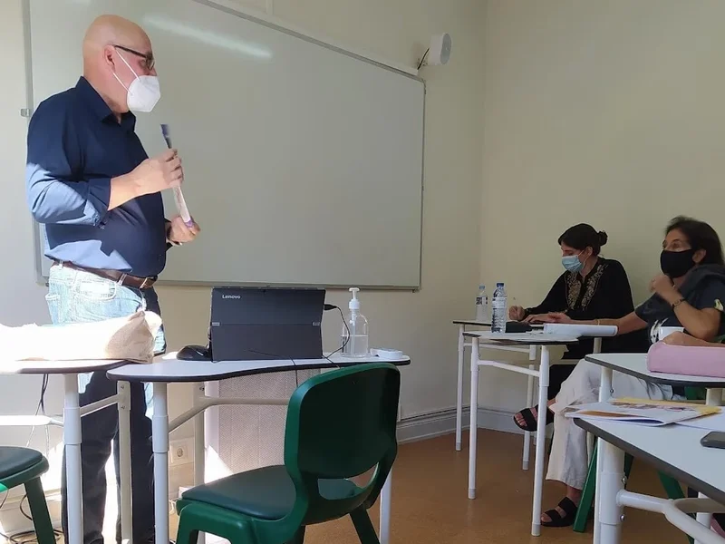 ROYAL SCHOOL OF LANGUAGES - Porto | Escola de Línguas & Tradução