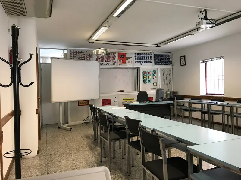 Escola De Condução Império