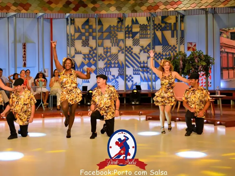 Porto com Salsa - Escola de Dança Cubana
