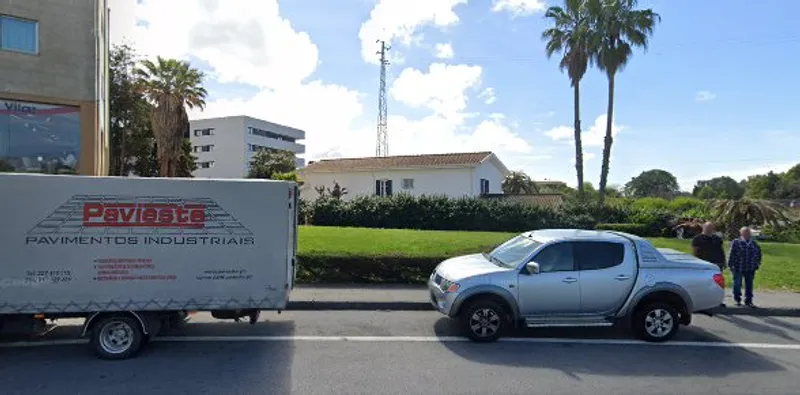 Clube Paraíso De Vilar-empreendimentos E Piscinas Lda.