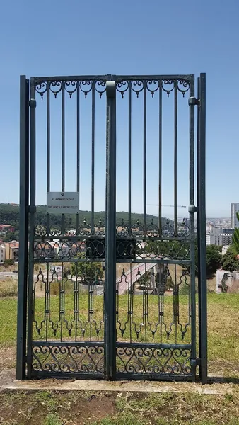 Jardim José Medeiros Ferreira / Corredor Verde