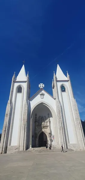 A Galeria de Jóias de José Luis & Filipe Baptista , Lda