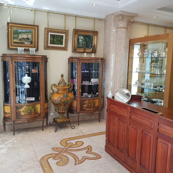 Artes D'Ontem - Antiguidades E Decoração, Lda.