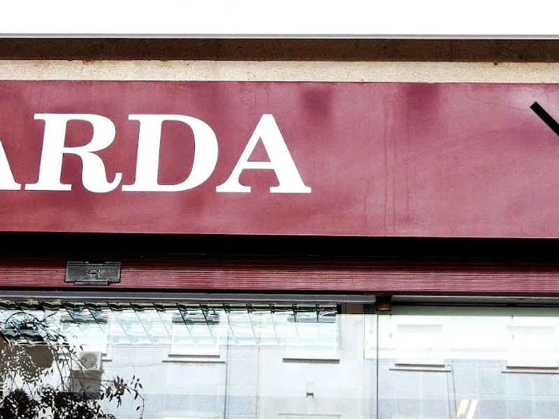 AV | Awesome Vintage