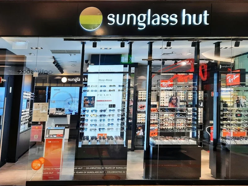 Sunglass Hut