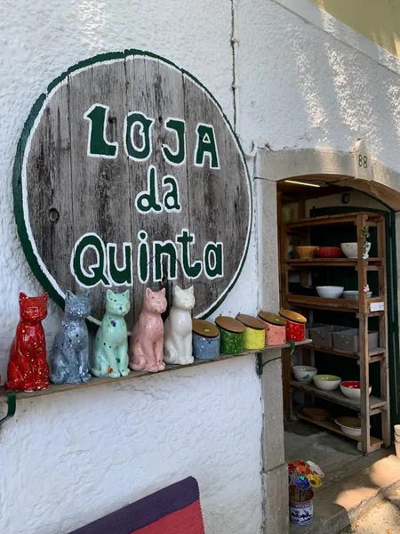 Loja da Quinta (artesanato e tapecaria).