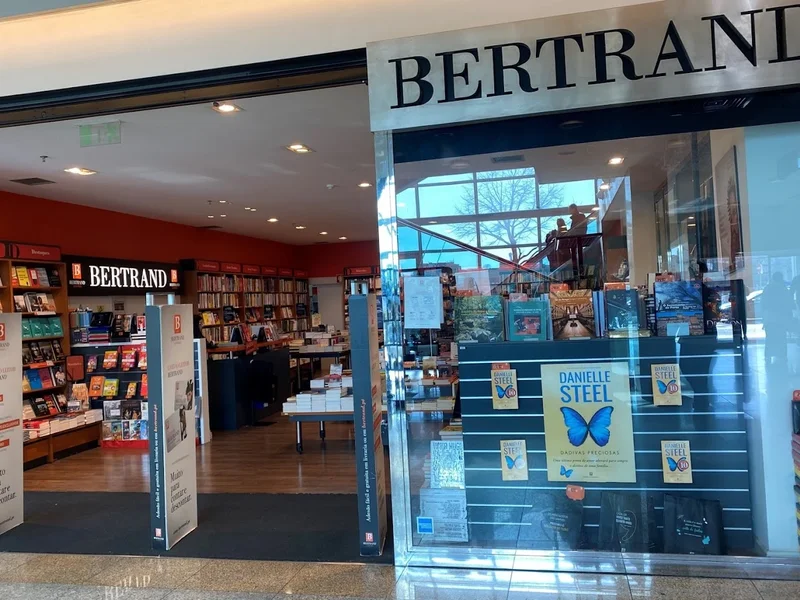 Livraria Bertrand - Campus São João