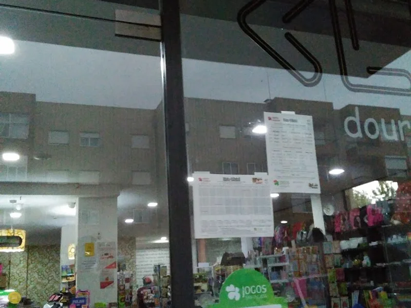 Clip Dourado Papelaria, Lda