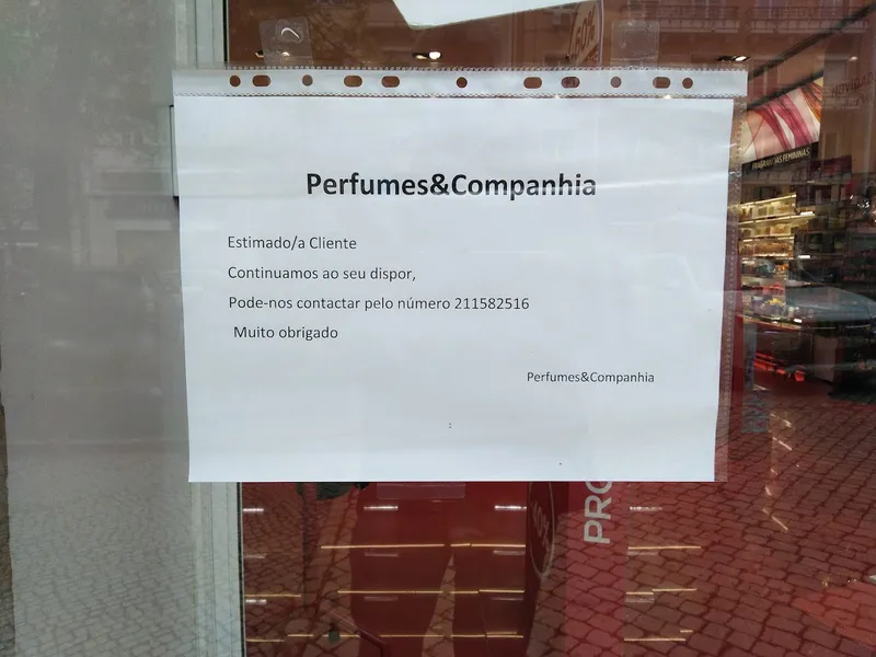 Perfumes & Companhia - Spacio Shopping