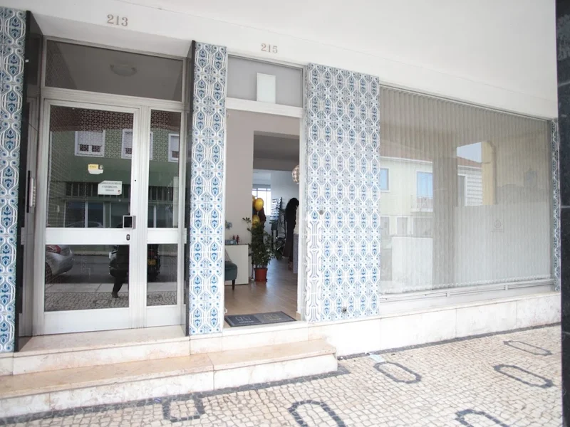 Plano A - Calhas, Varões, Cortinados e Estores