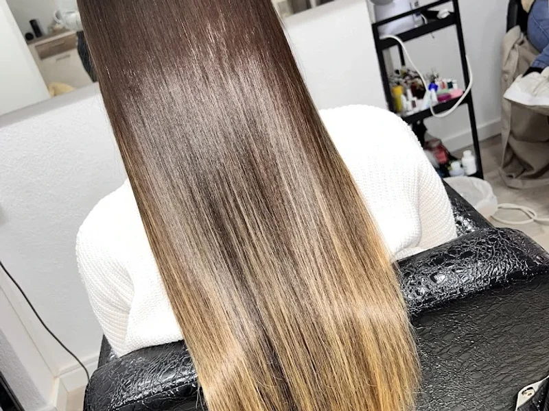 Renata Fernandes Alisamentos e Terapia Capilar