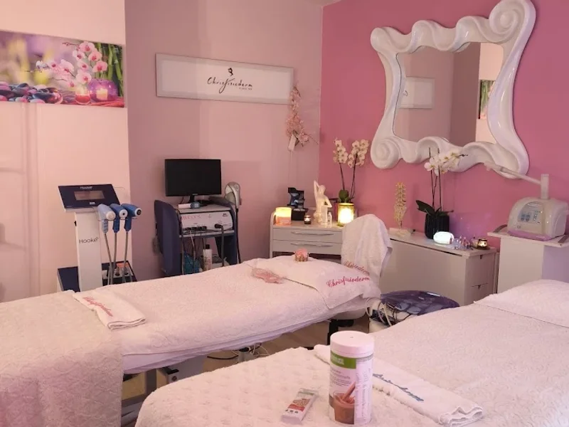 Chris Fisioderm Clinic Spa