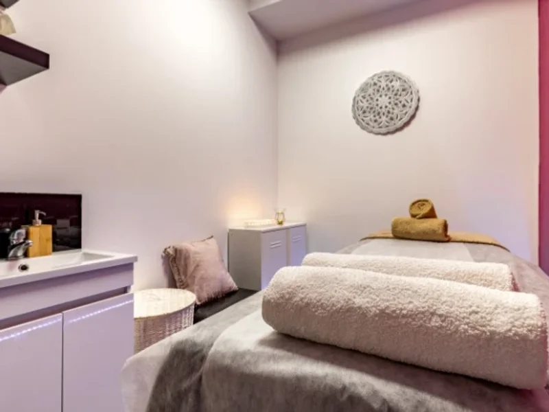 Ana Sofia Vasconcelos Massoterapeuta & Esteticista Massage Therapist & Esthetician