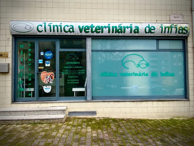 Clínica Veterinária De Infias