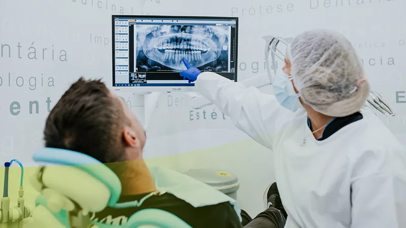 Clínica Dentária OralMED Oeiras