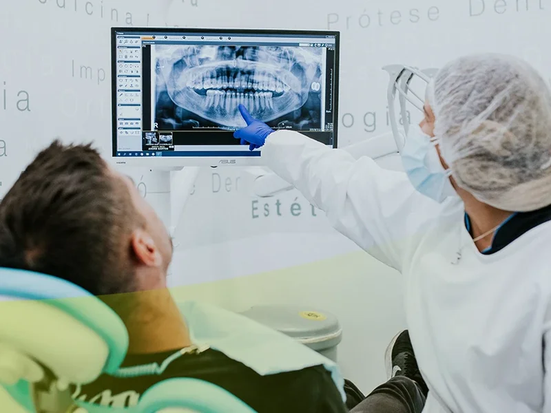 Clínica Dentária OralMED Gondomar