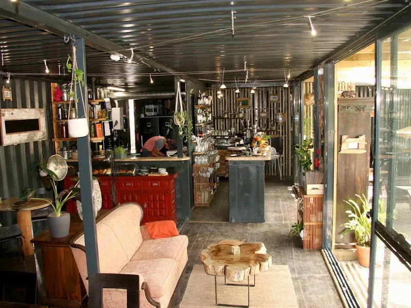 7 Seas Bistro