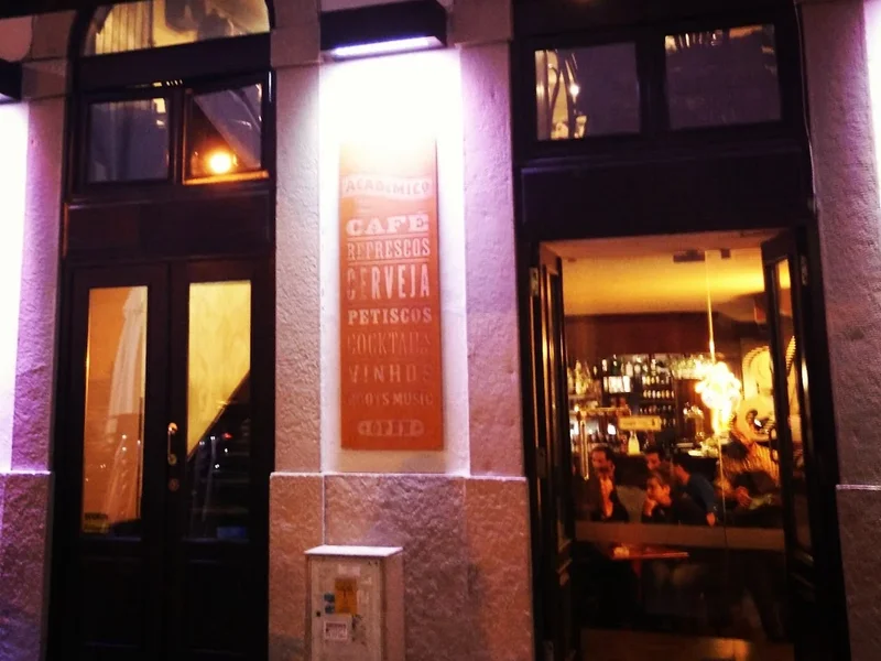 Académico Restaurante Bar