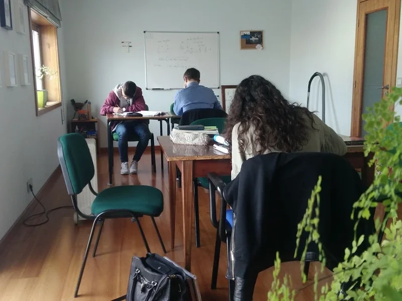 Explicações de Matemática - Espaço Pitágoras