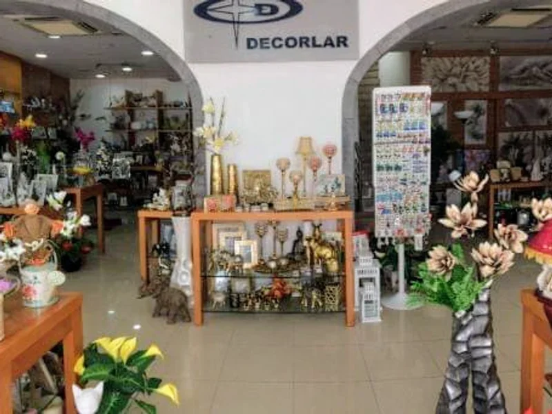 DECORLAR
