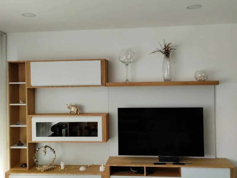 Centro Comercial De Móveis De Agostinho Ferreira Leal & Filhos Lda