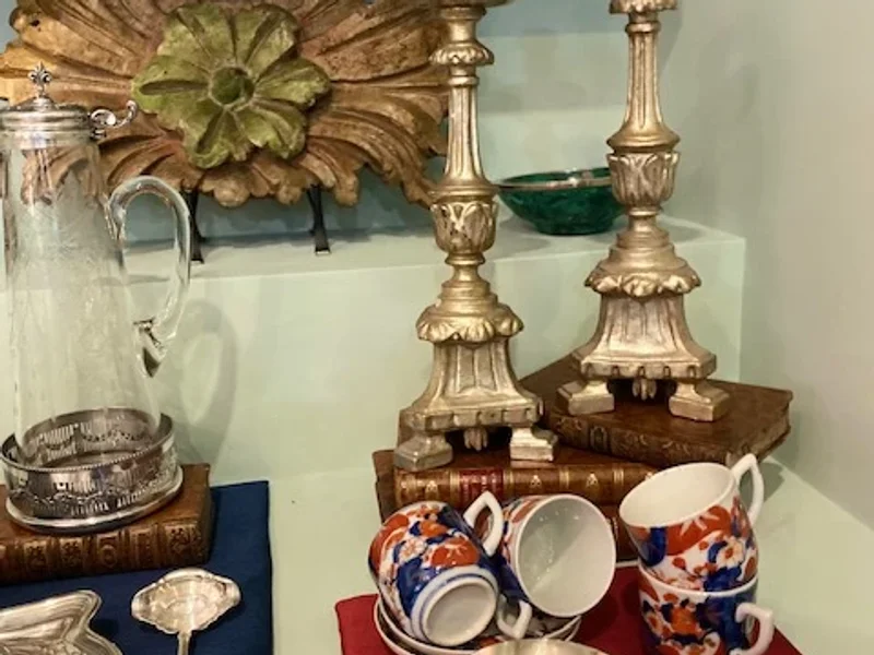 Antiguidades & Objectos de Colecção