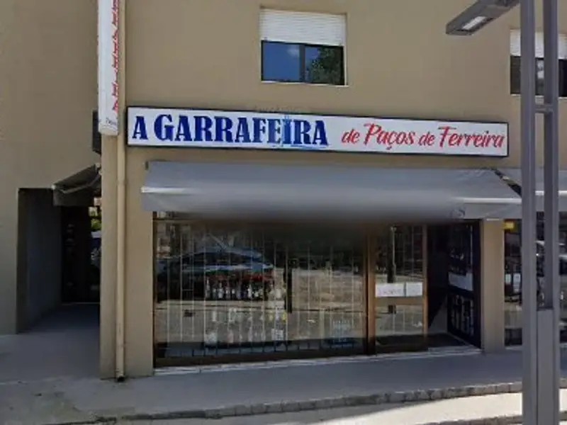 Posh - Makeup & Welness por Filipa Santos