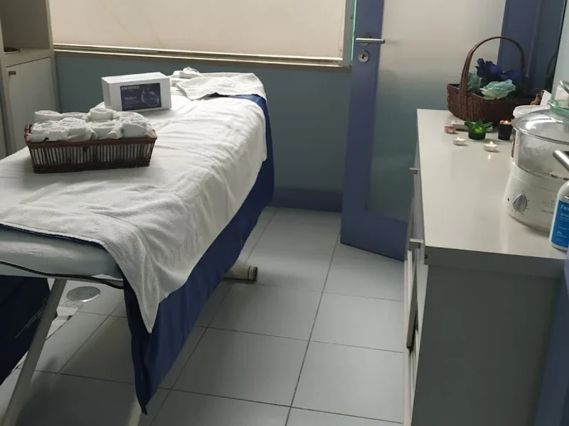 Beauty Center by Cidália