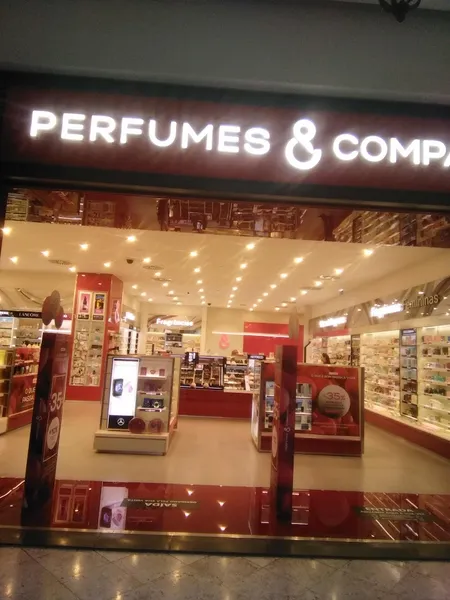 Perfumes & Companhia