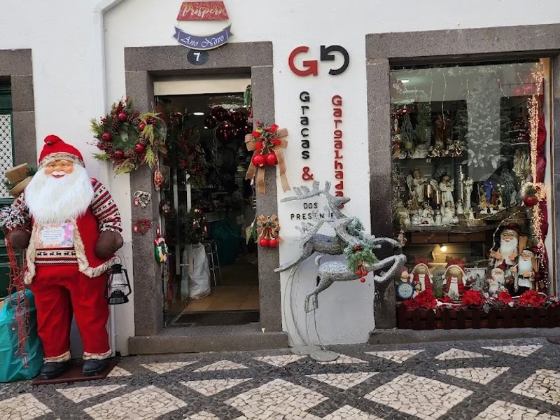 Graças e gargalhadas