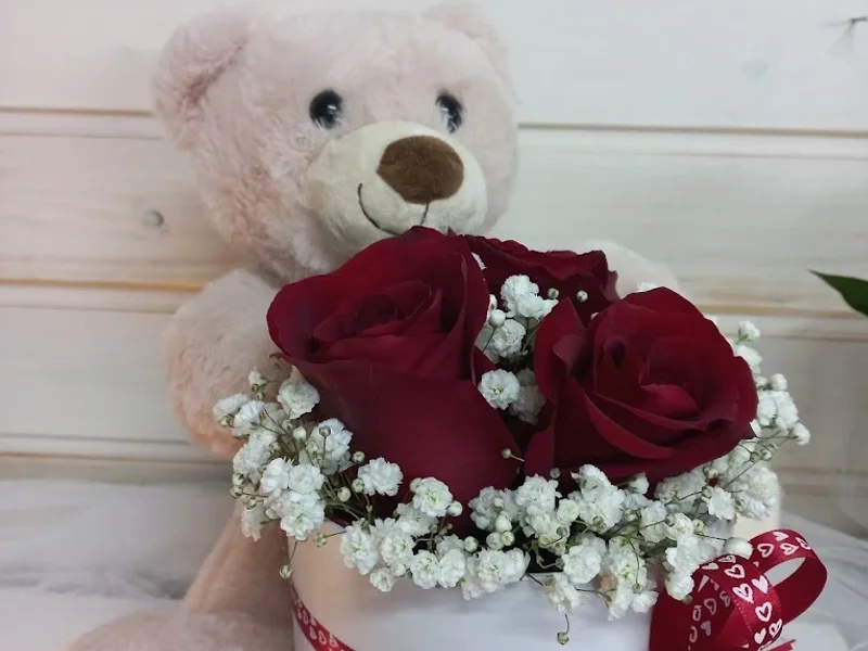 Ligia Esteves Arte Floral e Decoração