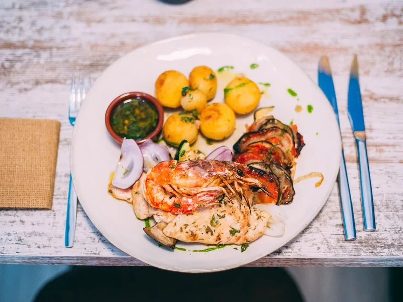 The Owl - Restaurante & Cocktail Bar